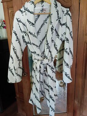 Victoria's Secret Black/White Short Logo Script Plush Robe
